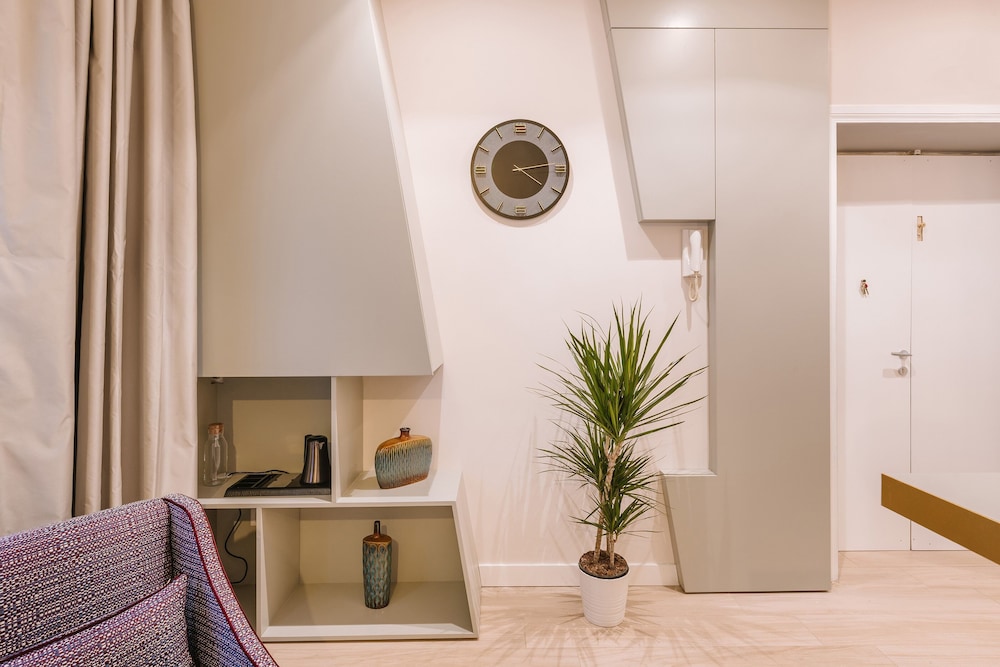 Rhea Silvia Luxury Navona 4/50