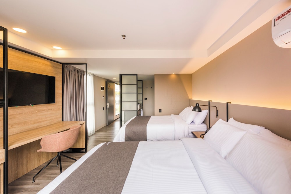 SUPERIOR, TWIN BEDS