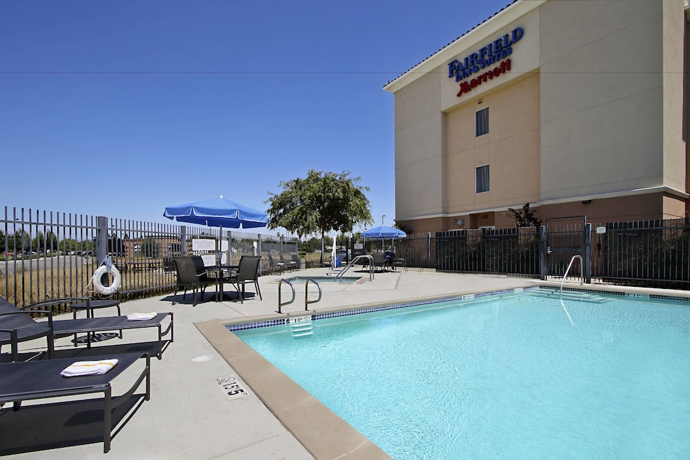 Fairfield Inn Suites By Marriott Fresno Clovis 4/36