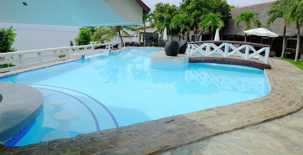 Cliffside Resort Panglao 45/68