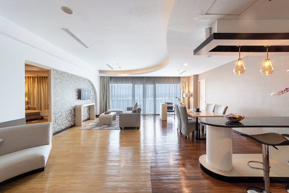 Aston Cirebon Hotel and Convention Center 31/50