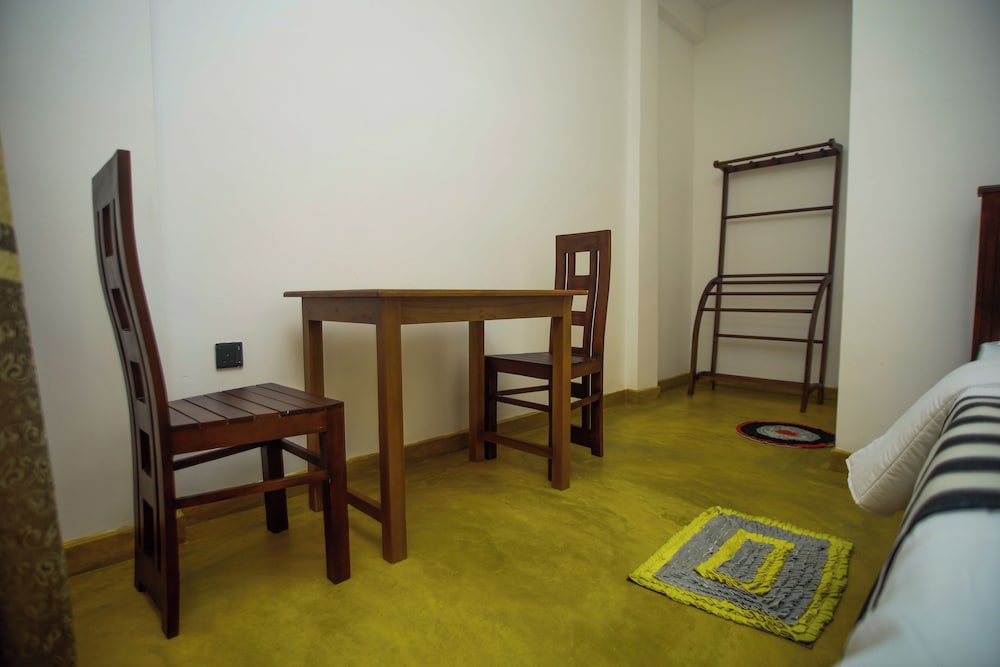 Dinaro Guest 29/49