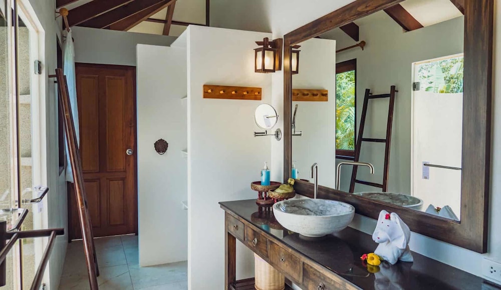 Koh Jum Beach Villas 76/76