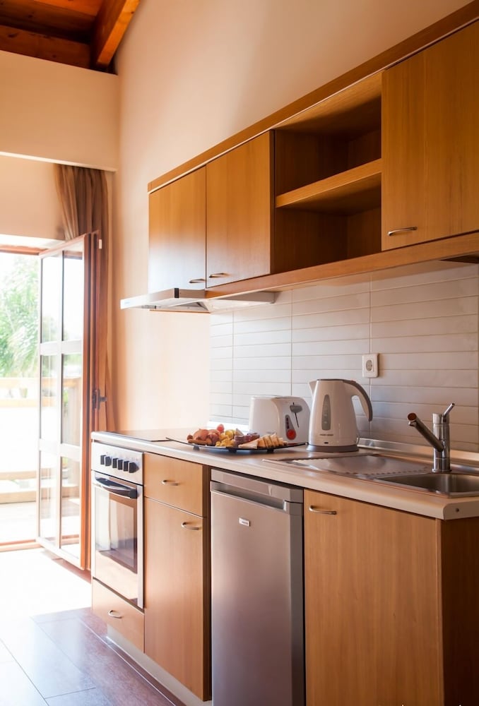Villa Di Mare Luxury Suites 50/50