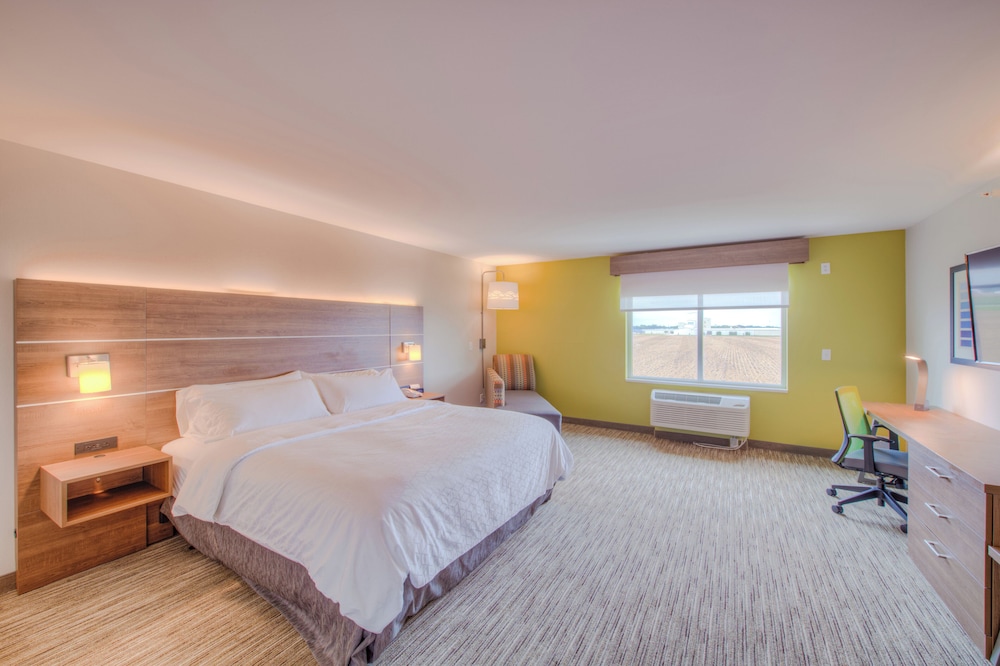 Holiday Inn Express & Suites Remington 18/49