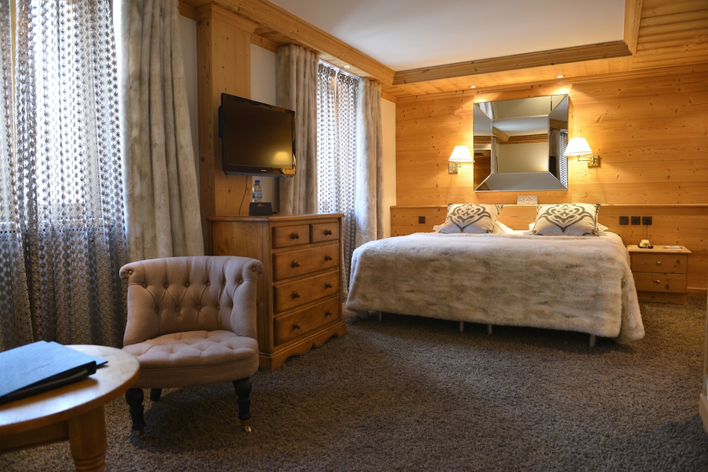 غرفة سوبيريور بسرير مزدوج، Hôtel Tsanteleina 2/5