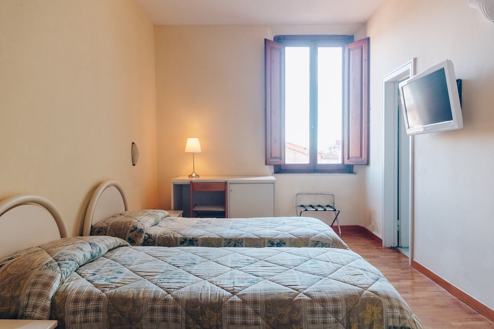 Hotel Savoia E Campana 18/72