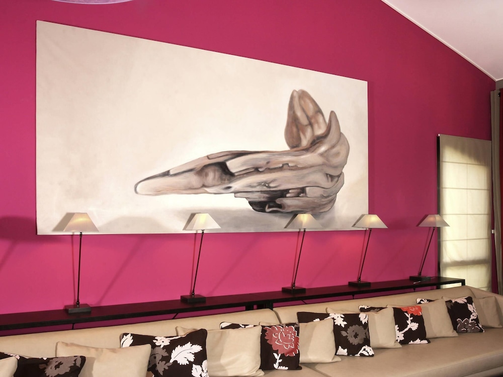 Mercure Brignoles Golf de Barbaroux and Spa 10/73