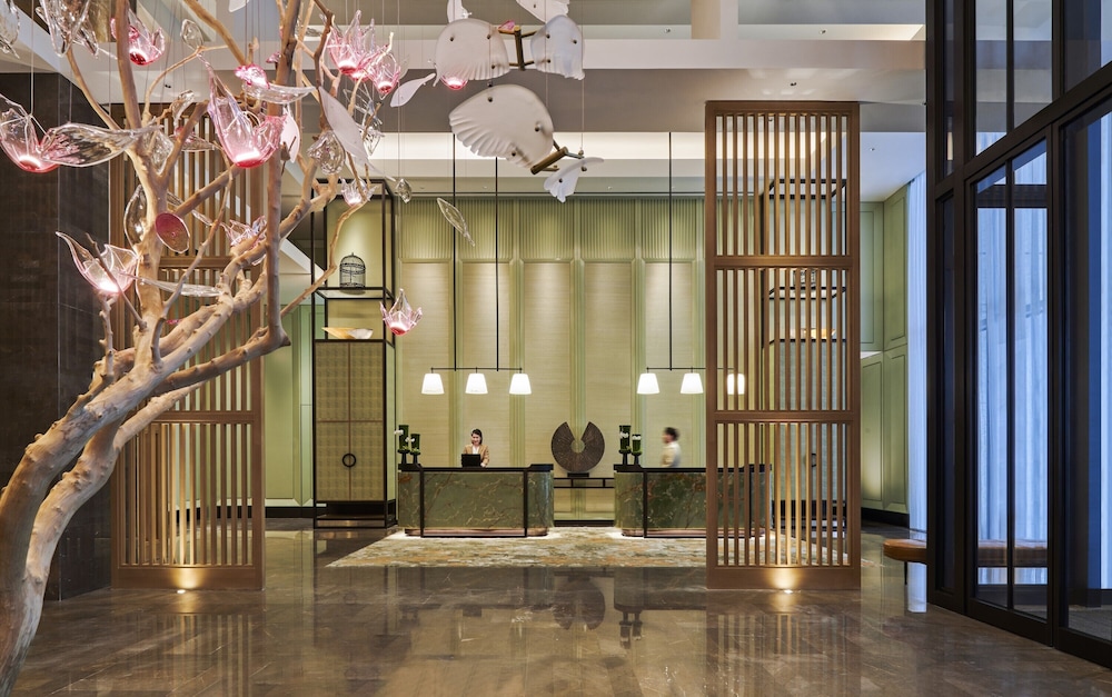 Shangri-La Qiantan Shanghai 8/50