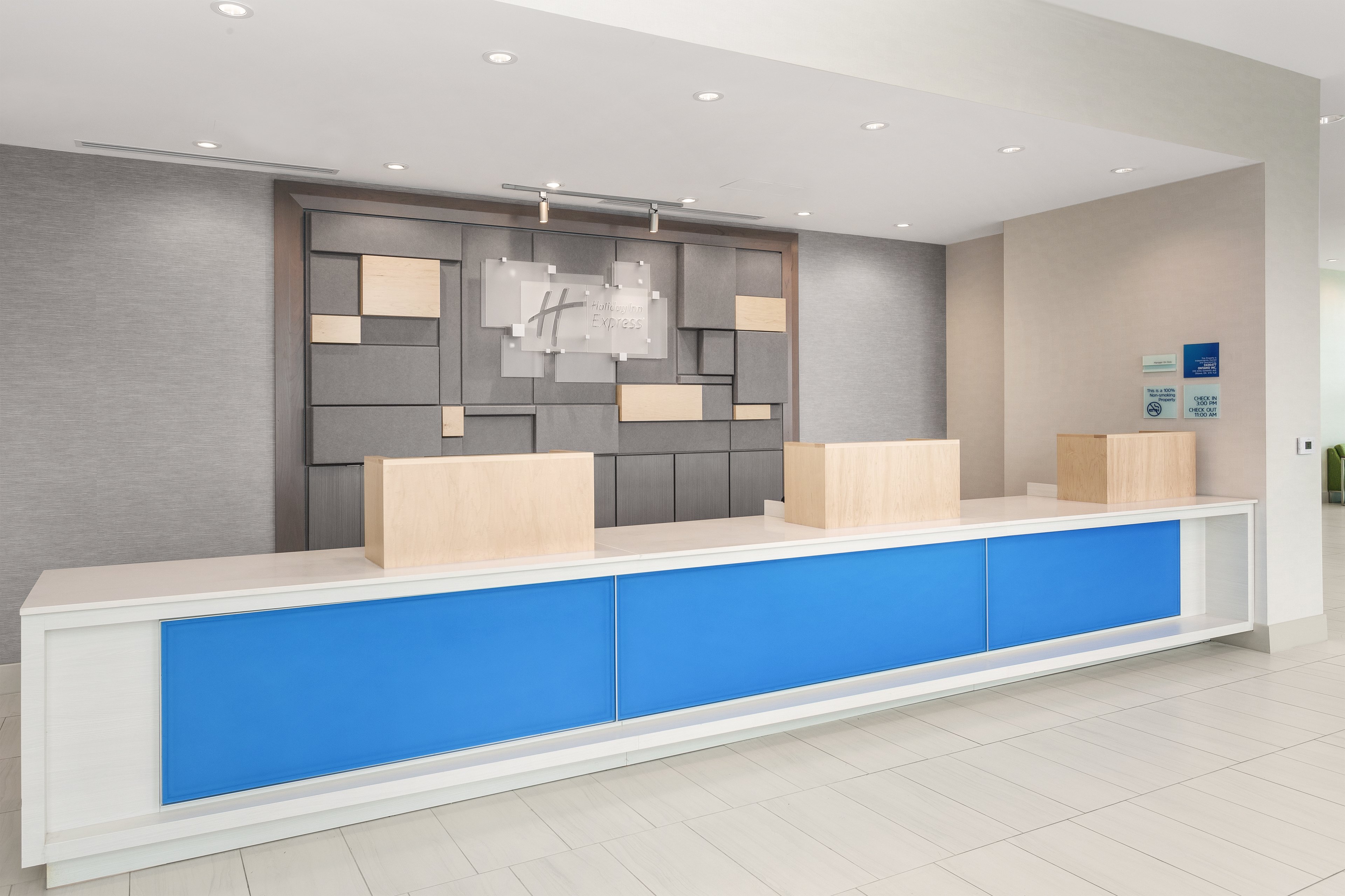 Holiday Inn Express And Suites Ottawa Downtown East 16/78
