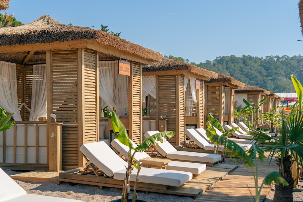 Pirates Beach Club All Inclusive 1/48