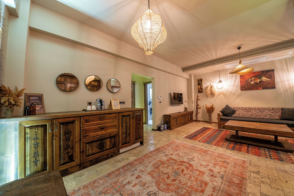 Louis Cappadocia 9/50
