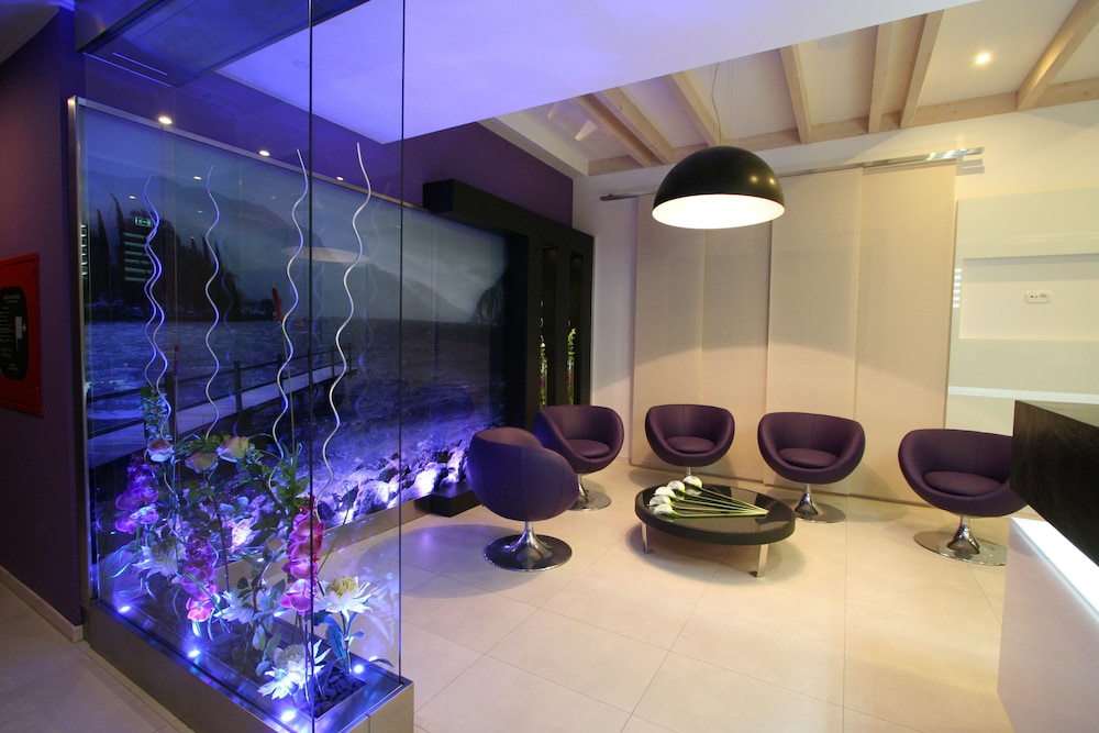 Ecohotel Primavera 46/72