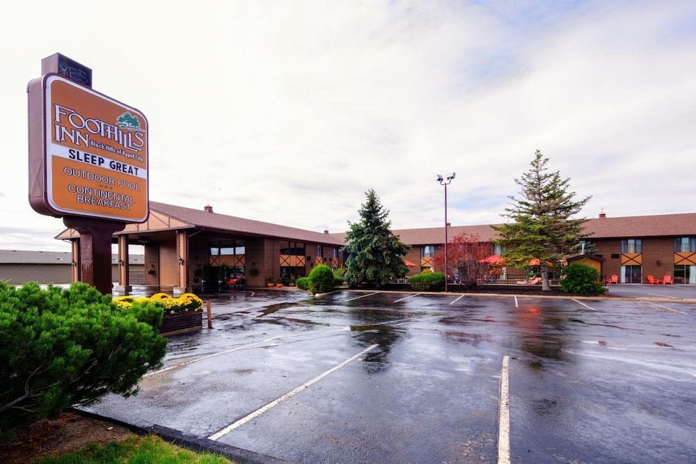 Foothills Inn 17/22