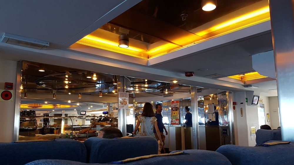Uappala Hotel Lacona 6/59