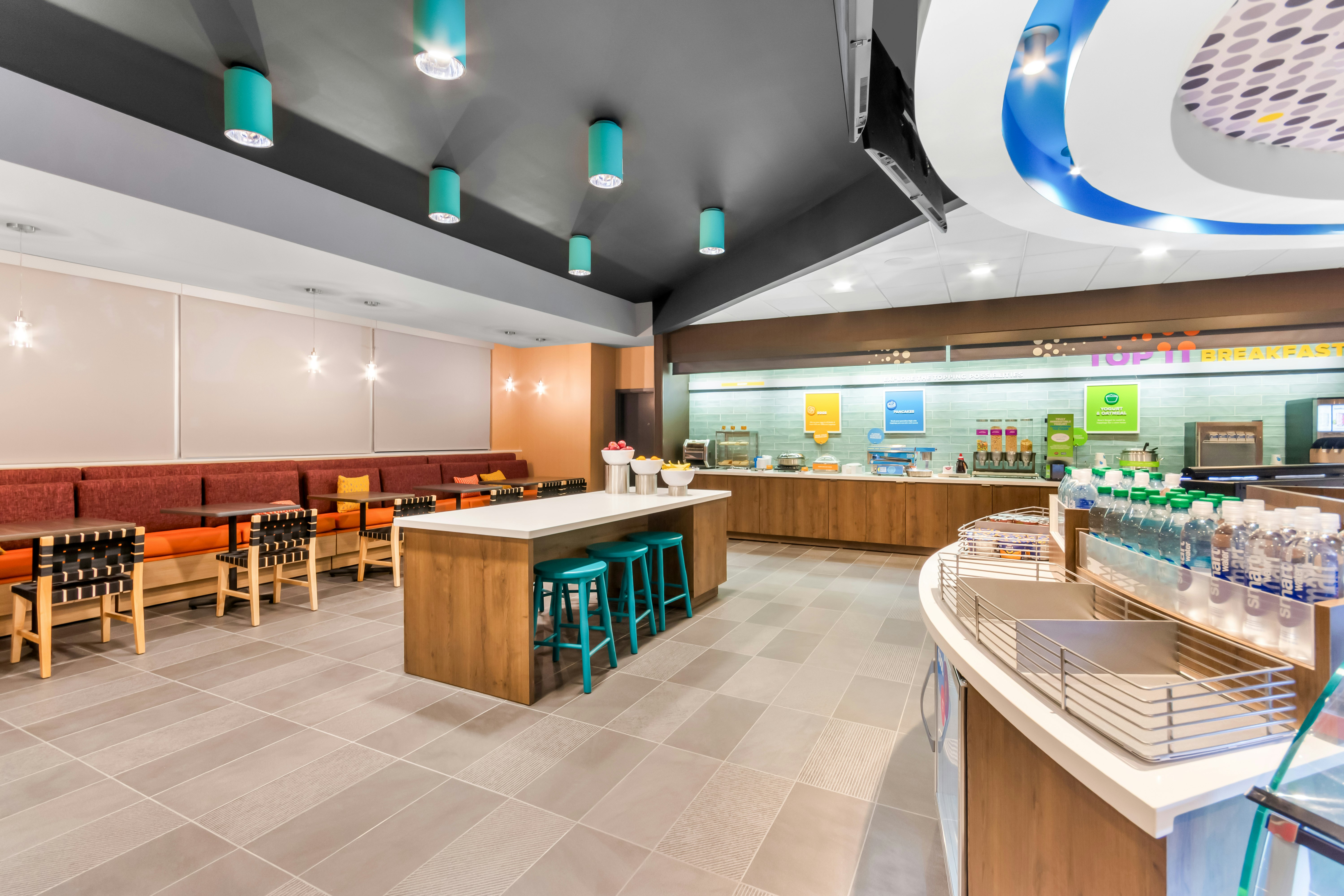 Tru by Hilton Pensacola I-10 North Davis Highway 9/29