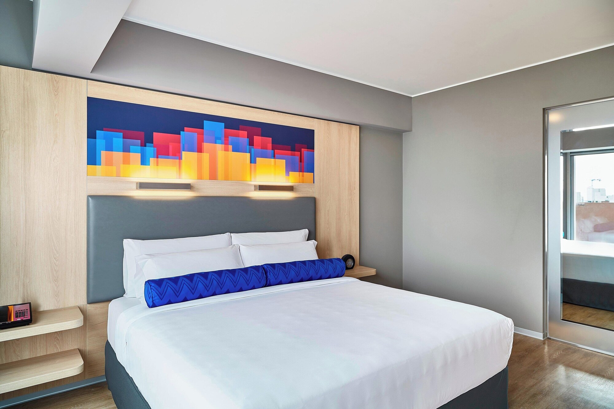 Urban, King Bed