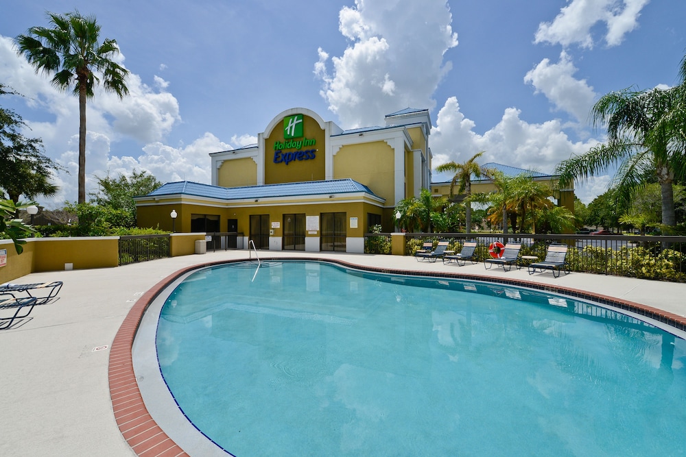Holiday Inn Express Vero Beach West I 95 3/39