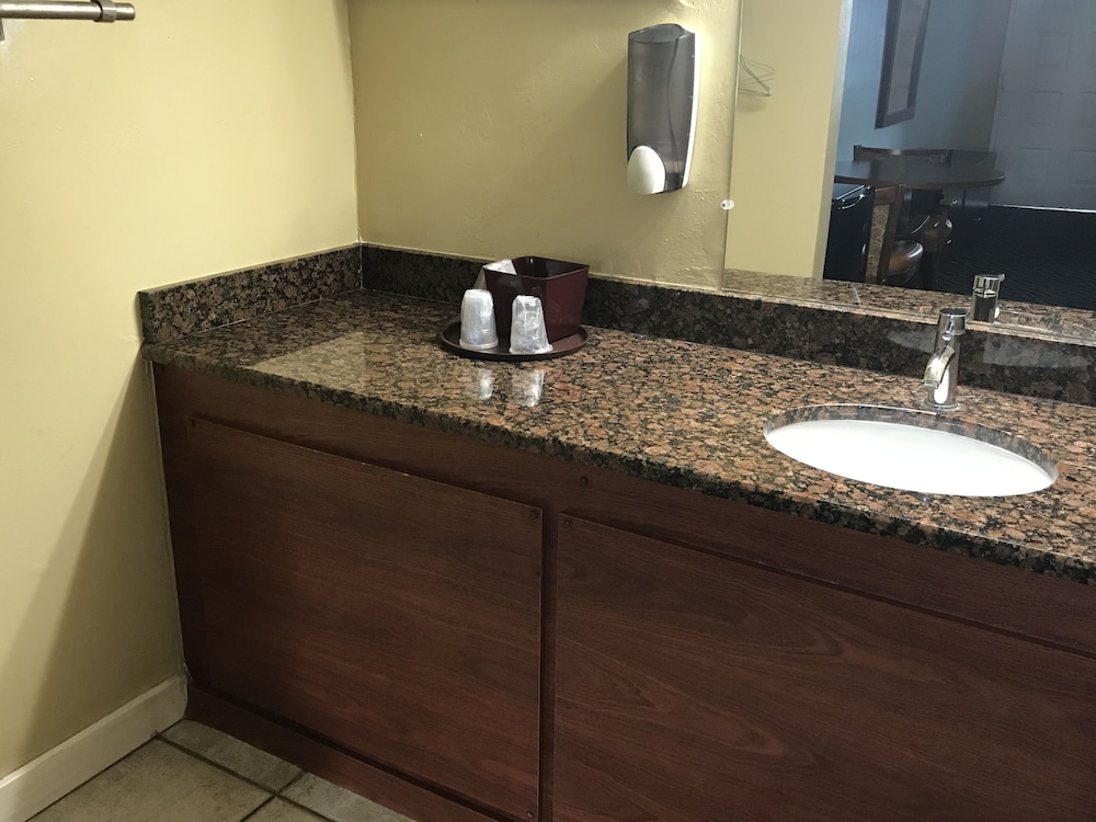 Immokalee Inn 21/26