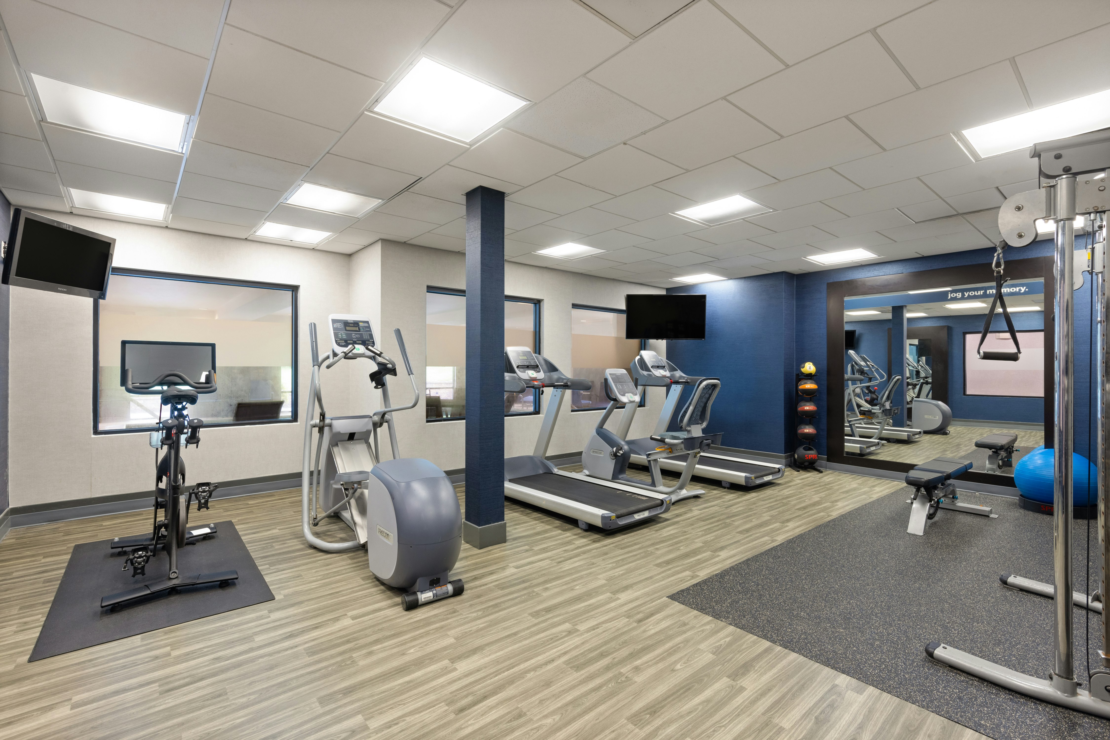 Hampton Inn and Suites Harrisburg/North 36/55