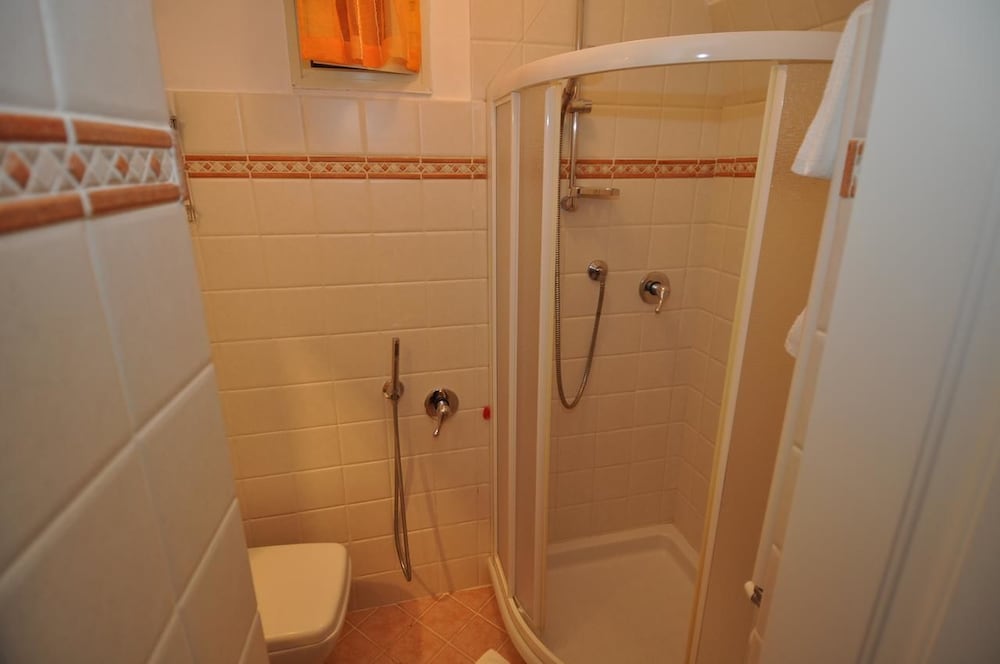 Sandra Villa Rooms 42/43