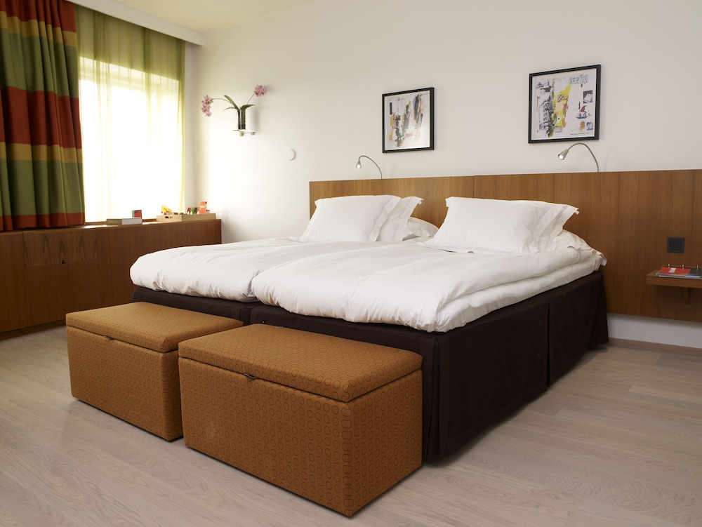 STANDARD, TWIN BEDS