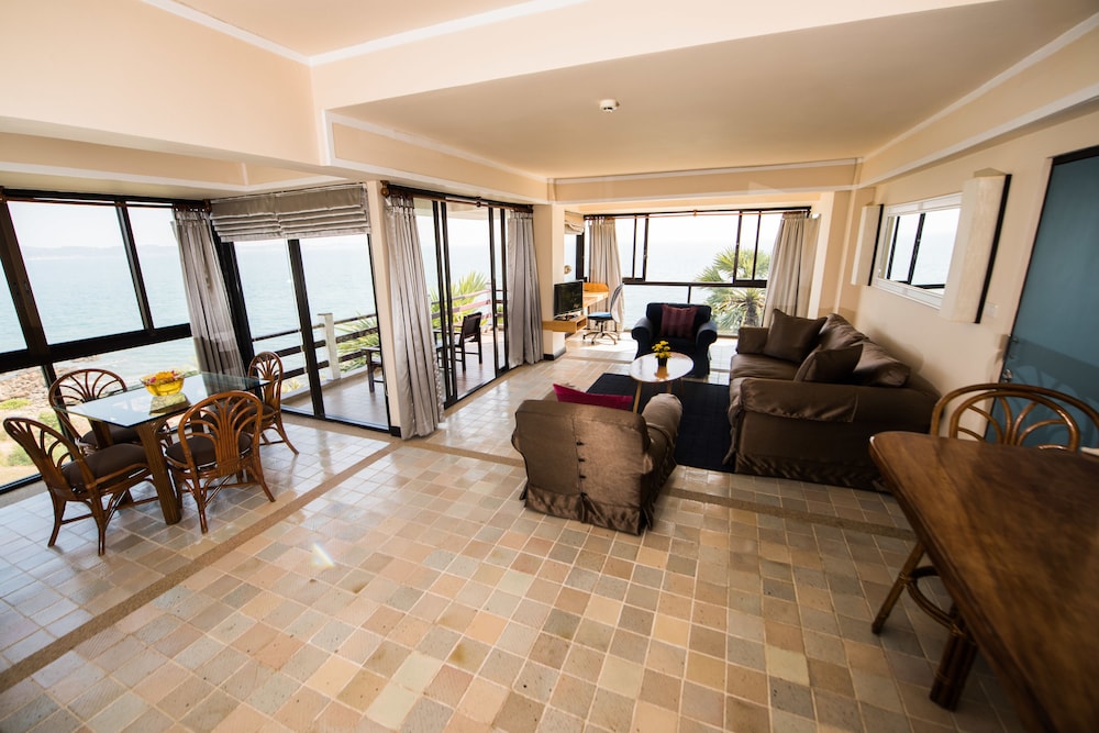 Rayong Resort Hotel 40/65