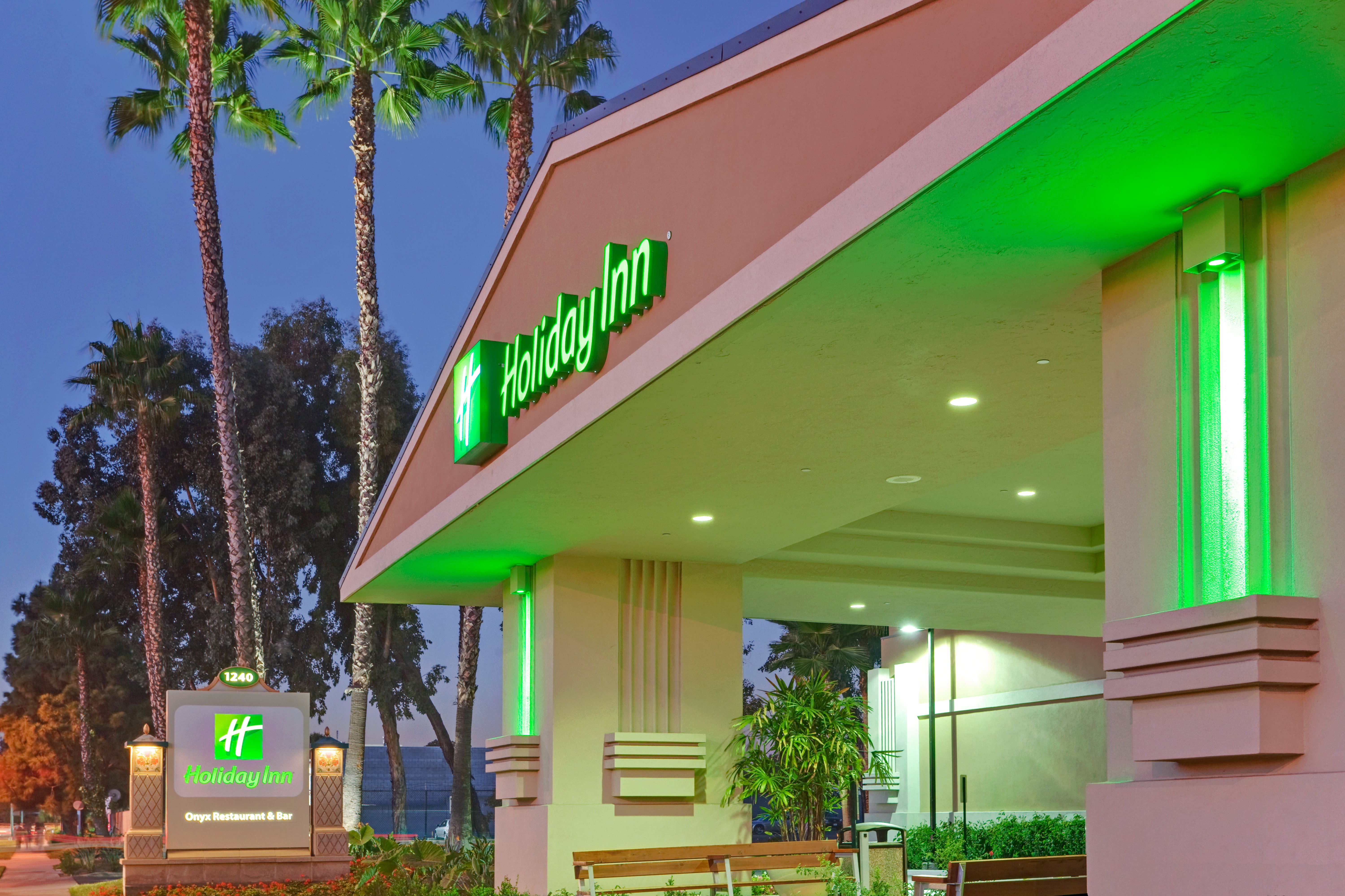 Holiday Inn Hotel And Suites Anaheim (1 Blk/Disneyland) in ANAHEIM - CA