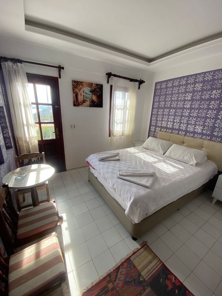 Sevgi Hotel 2/23