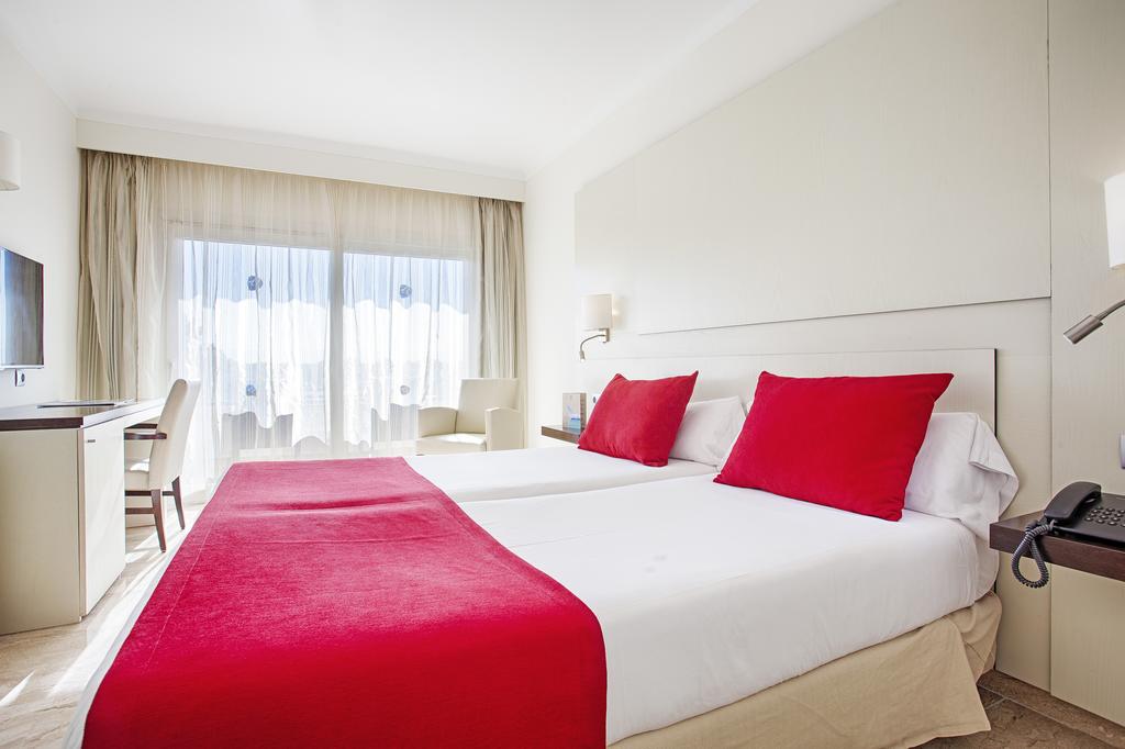 Room at Grupotel Montecarlo, Can Picafort