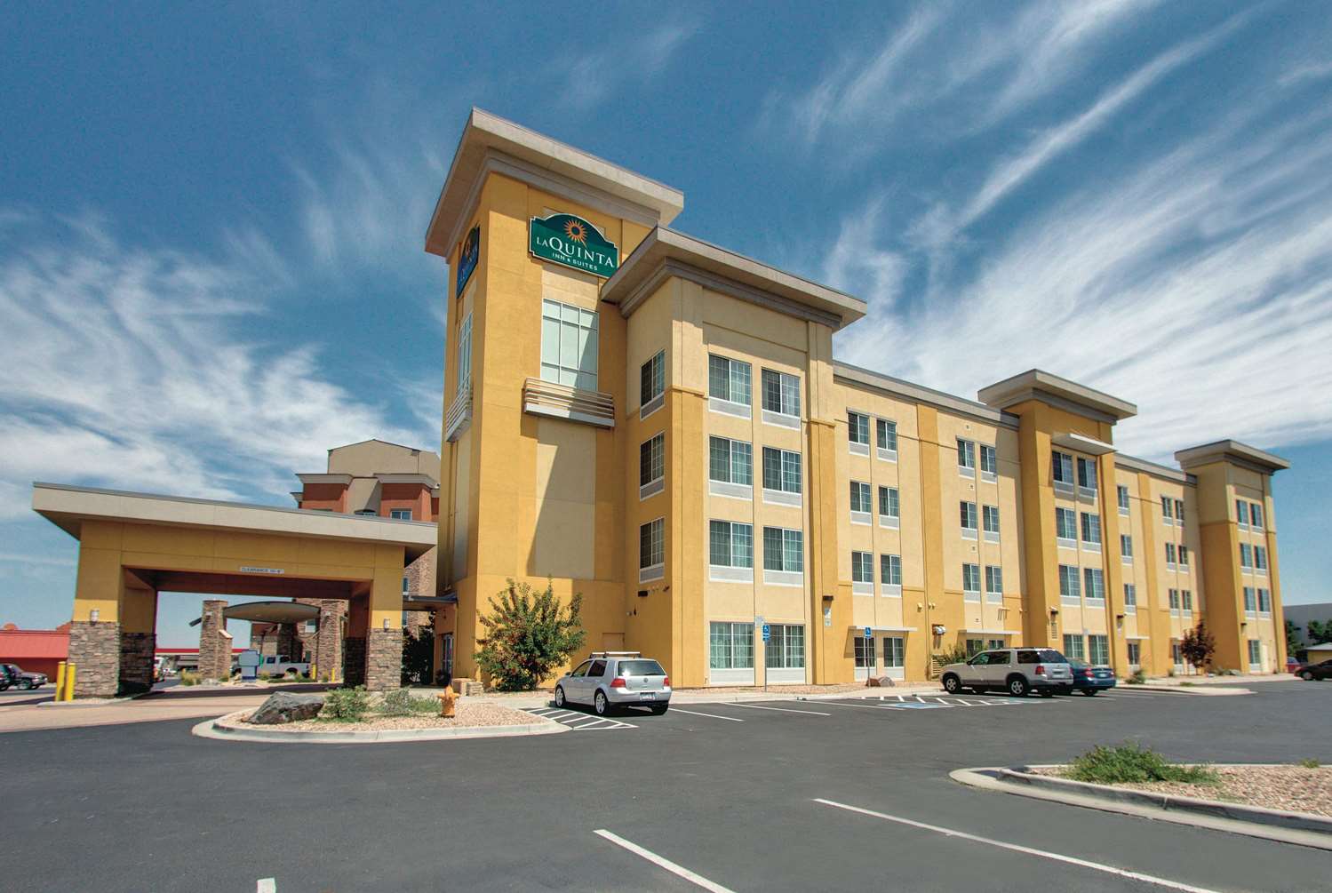 La Quinta Inn & Suites by Wyndham Denver Gateway Park 29/33