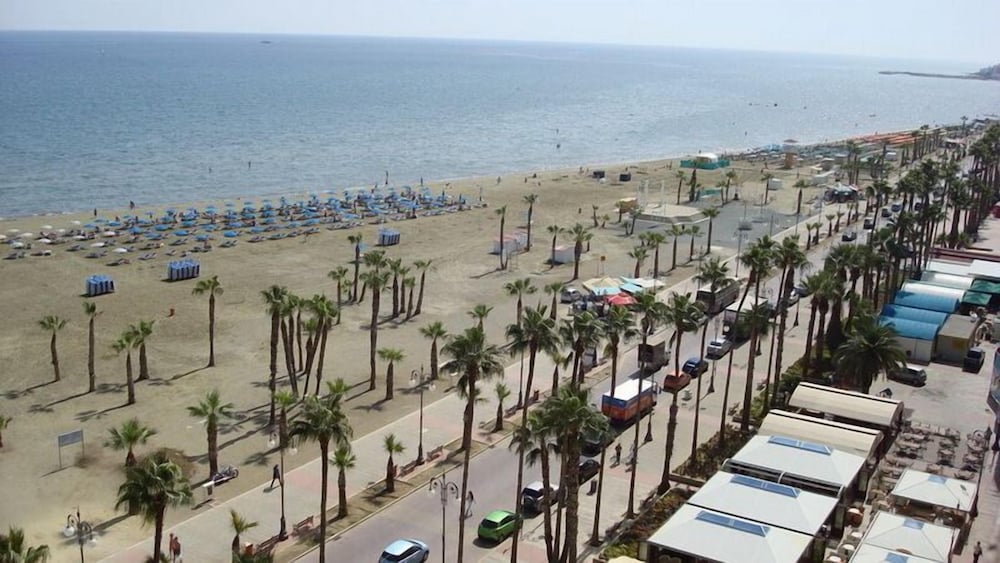 Onisillos Hotel 43/45