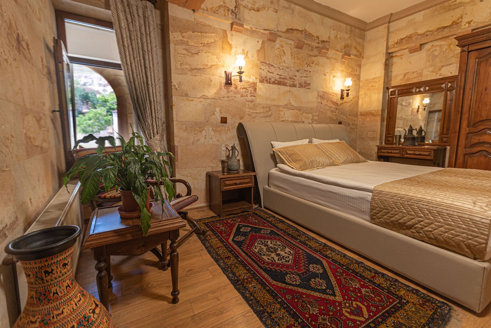 AKUZUN HOTEL 20/65