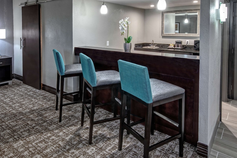 Doubletree By Hilton Hotel Jackson 45/53