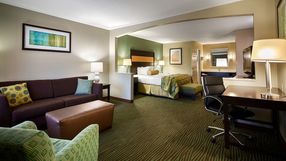 Best Western Executive Suites 27/38