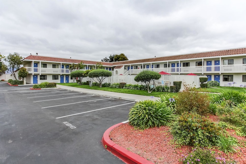 Motel6 Salinas, CA - North Monterey Area 11/41