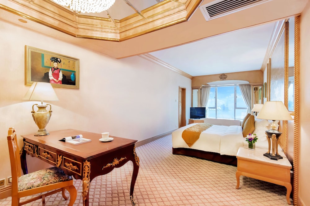 Regal Hong Kong Hotel 50/74