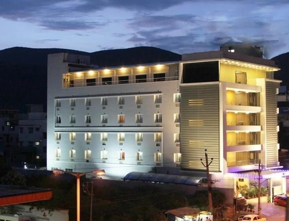 Keys Hotel Vihas 2/41