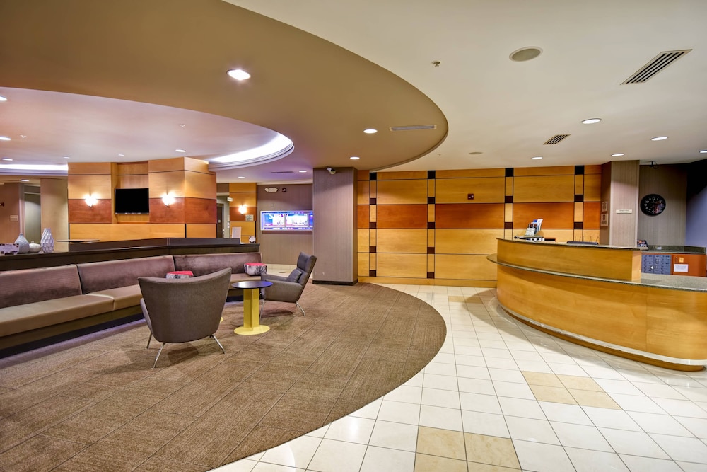 Springhill Suites by Marriott Louisville Airport 6/48