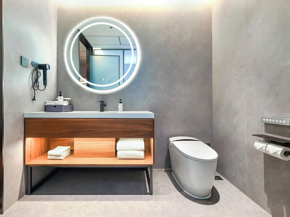 UrCove by Hyatt Chongqing Jiefangbei Hongyadong 48/50