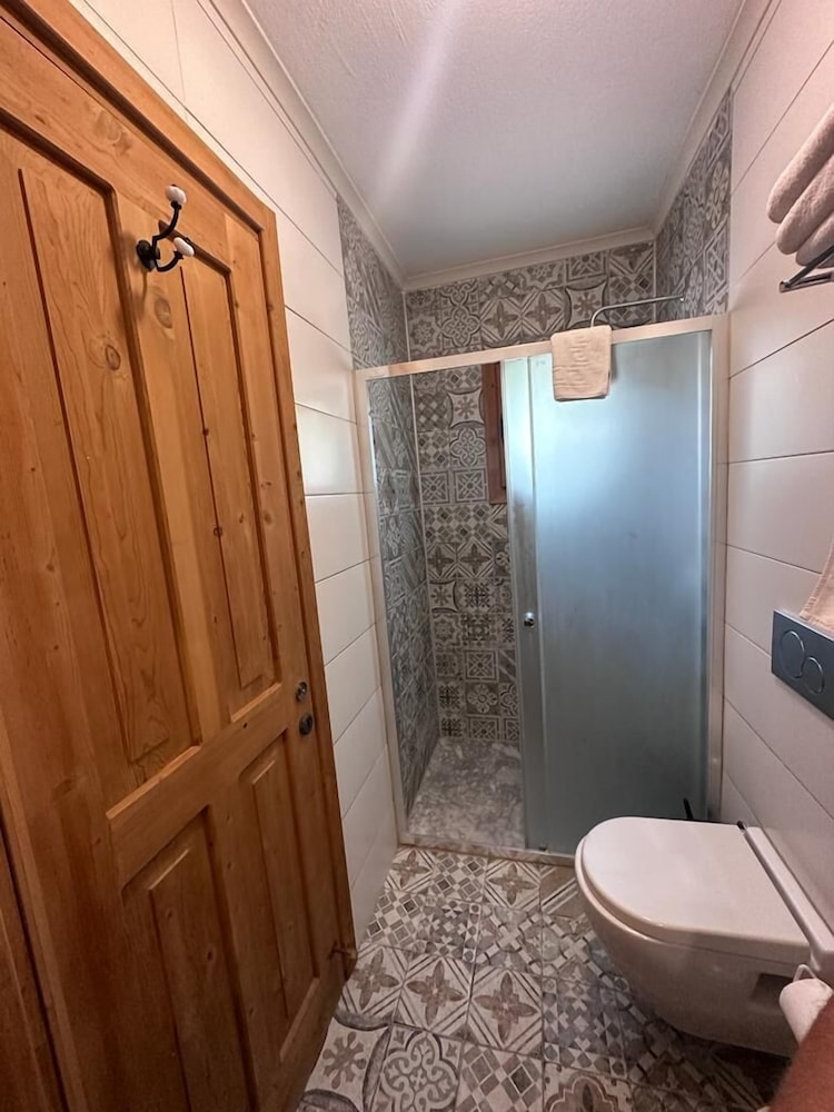 Eski Datca Otel 68/70