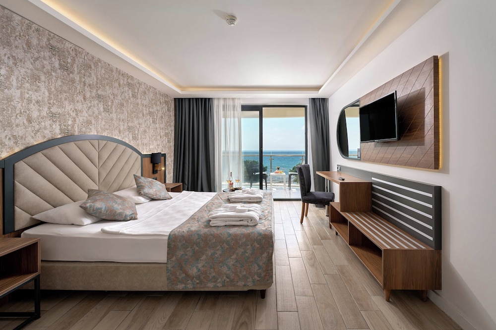 Grand Uysal Beach and Spa Hotel 18/50