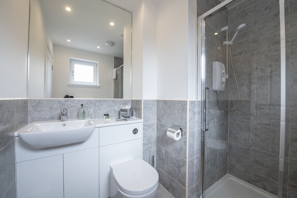 Inverness City Suites 47/50
