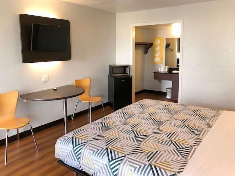 Motel6 Paris, TX 39/51