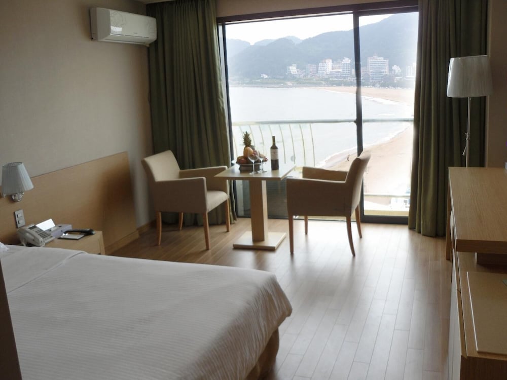 Song Jung Hotel 10/25