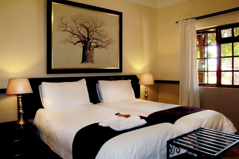 Clubview Guest House 4/40