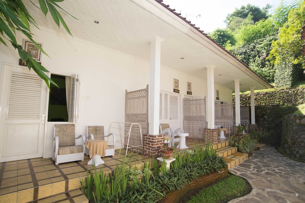 Sendok Hotel 7/72