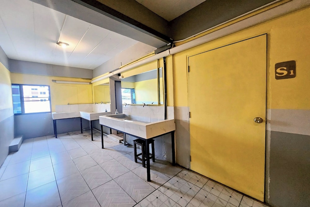 Me U Hostel - Adults Only 8/53