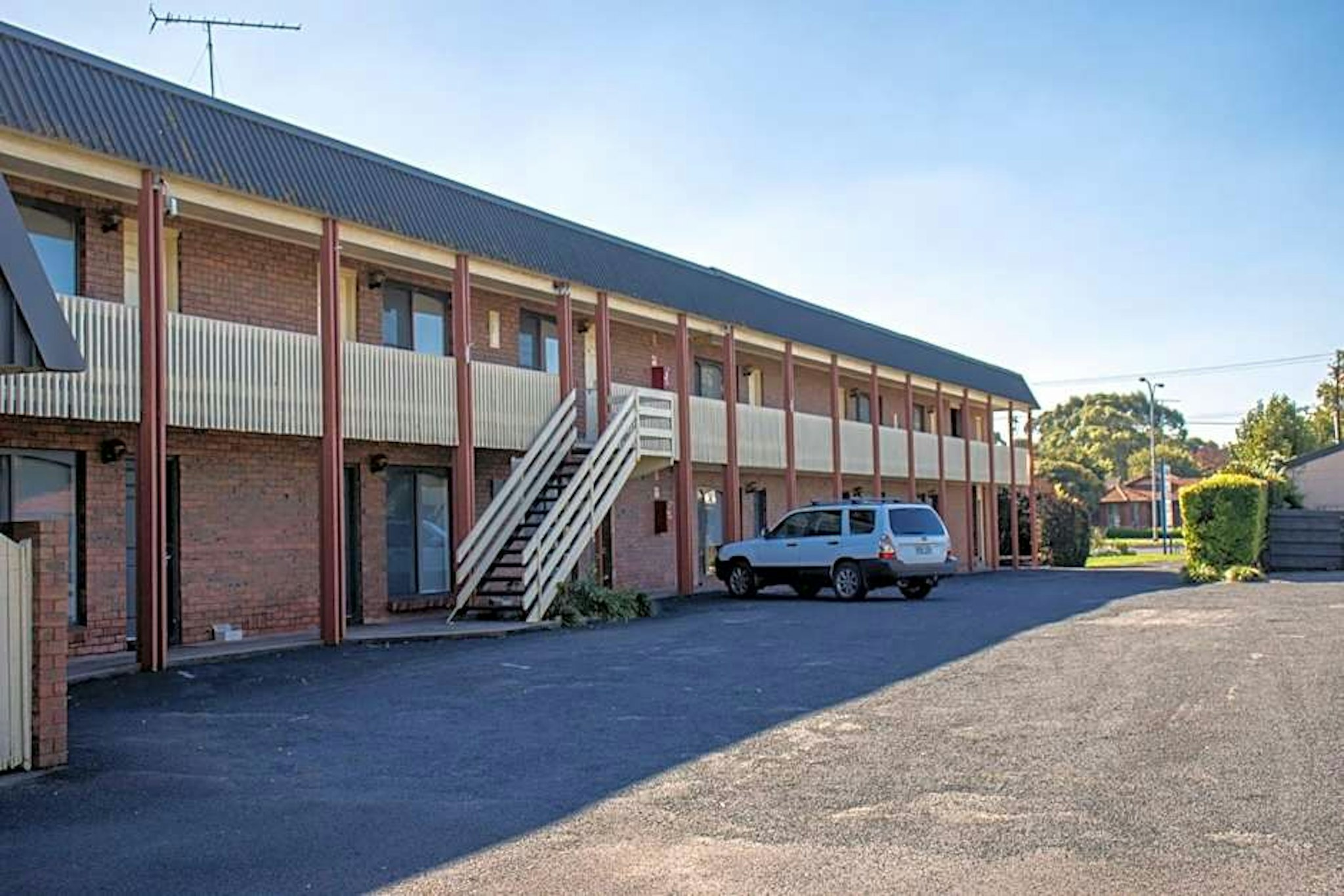 Arkana Motor Inn & Terrace Apartments 29/33