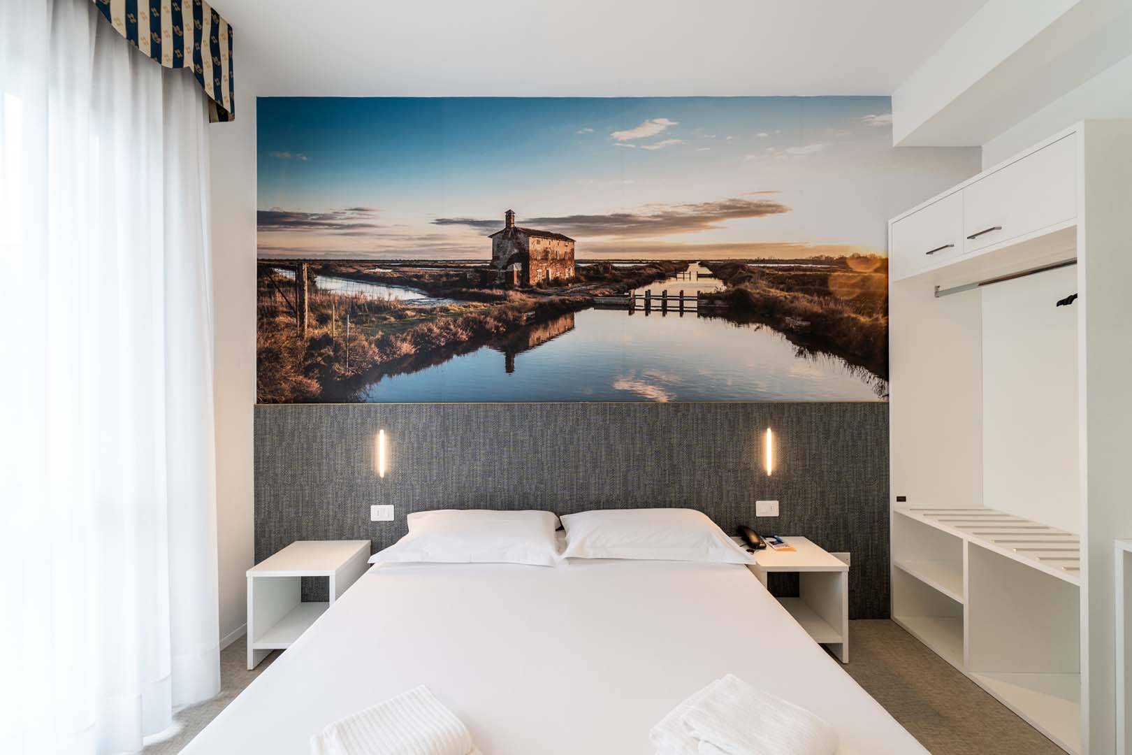 Hotel Piccadilly 11/44